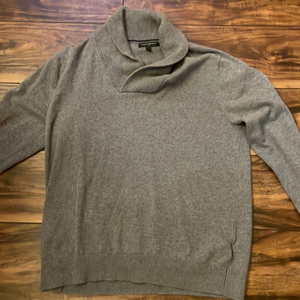 Large Men’s Banana Republic Sweater